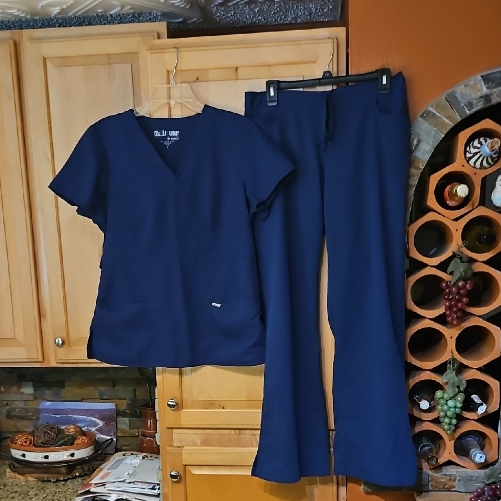 Grey's Anatomy Women's Scrub Set